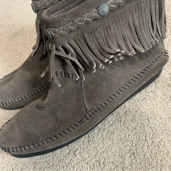 Minnetonka Suede Leather Fringe Studded Detail Ankle Booties - Picture 4 of 13